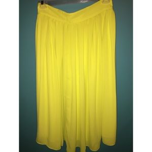 NWT Gianni Bini Lime green midi skirt